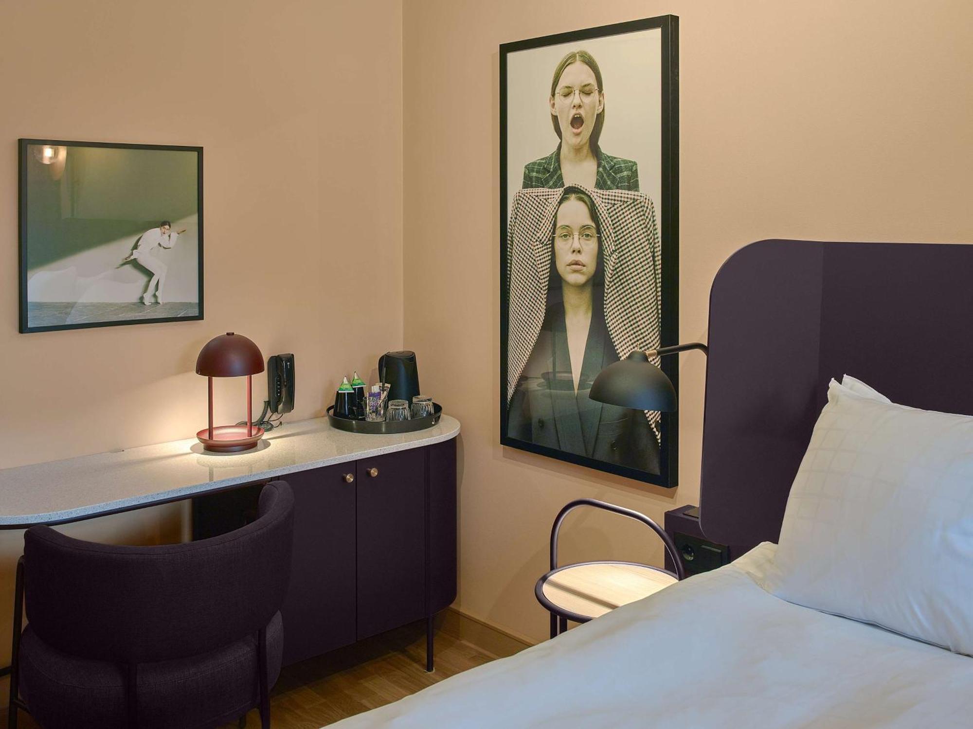 Queen Room,1649880508:JPEG